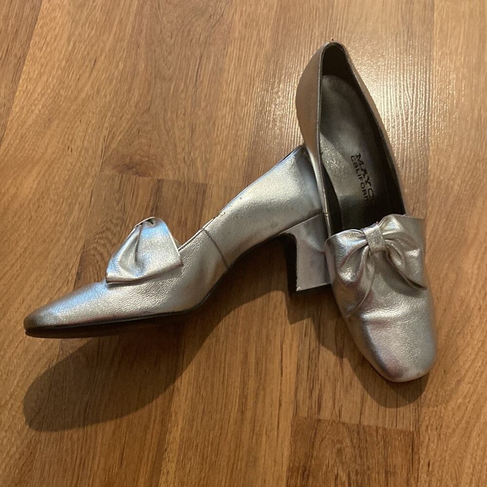 May Company California Silver Metallic Vintage Bow Heels Size 8 Narrow Women’s - Picture 3 of 11